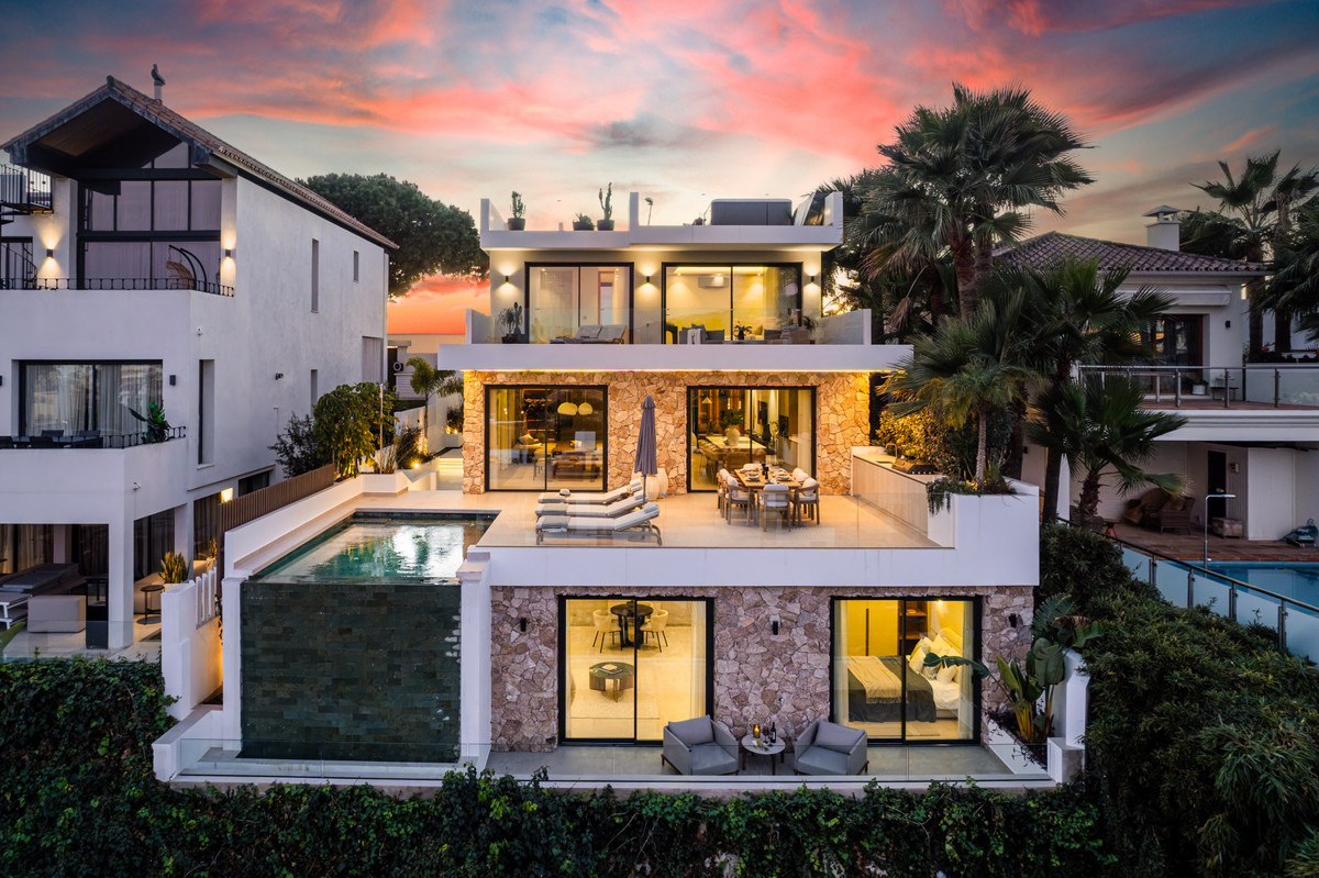 Huis te koop in Nueva Andalucía | 5 slaapkamers H5042401