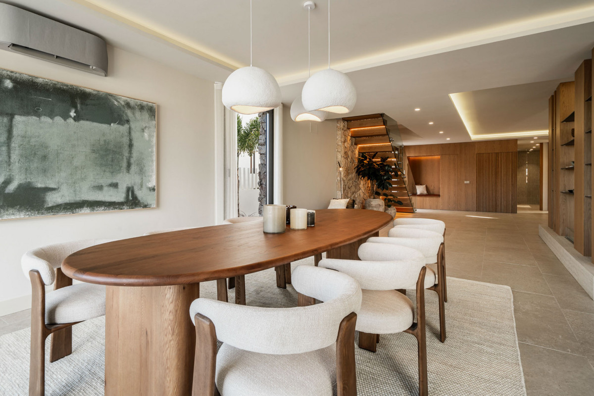 Huis te koop in Nueva Andalucía | 5 slaapkamers H5042401