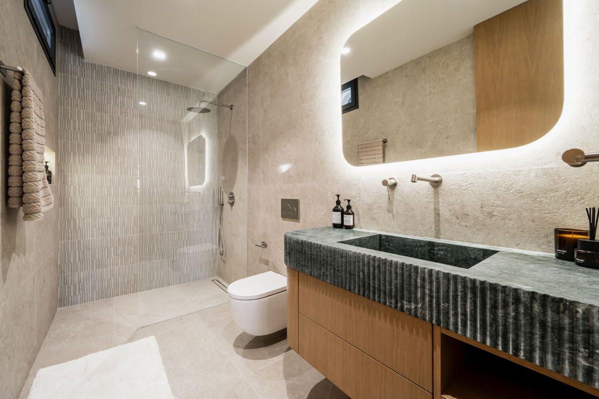 Huis te koop in Nueva Andalucía | 5 slaapkamers H5042401