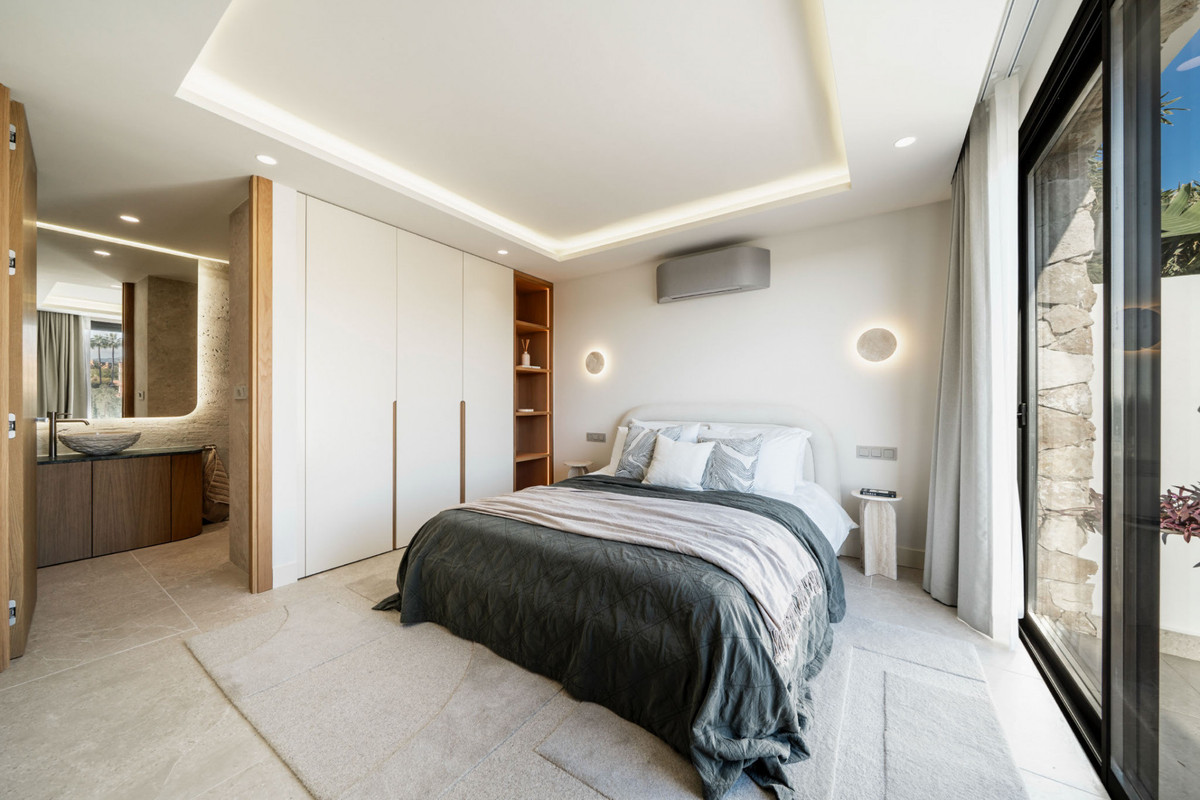 Huis te koop in Nueva Andalucía | 5 slaapkamers H5042401