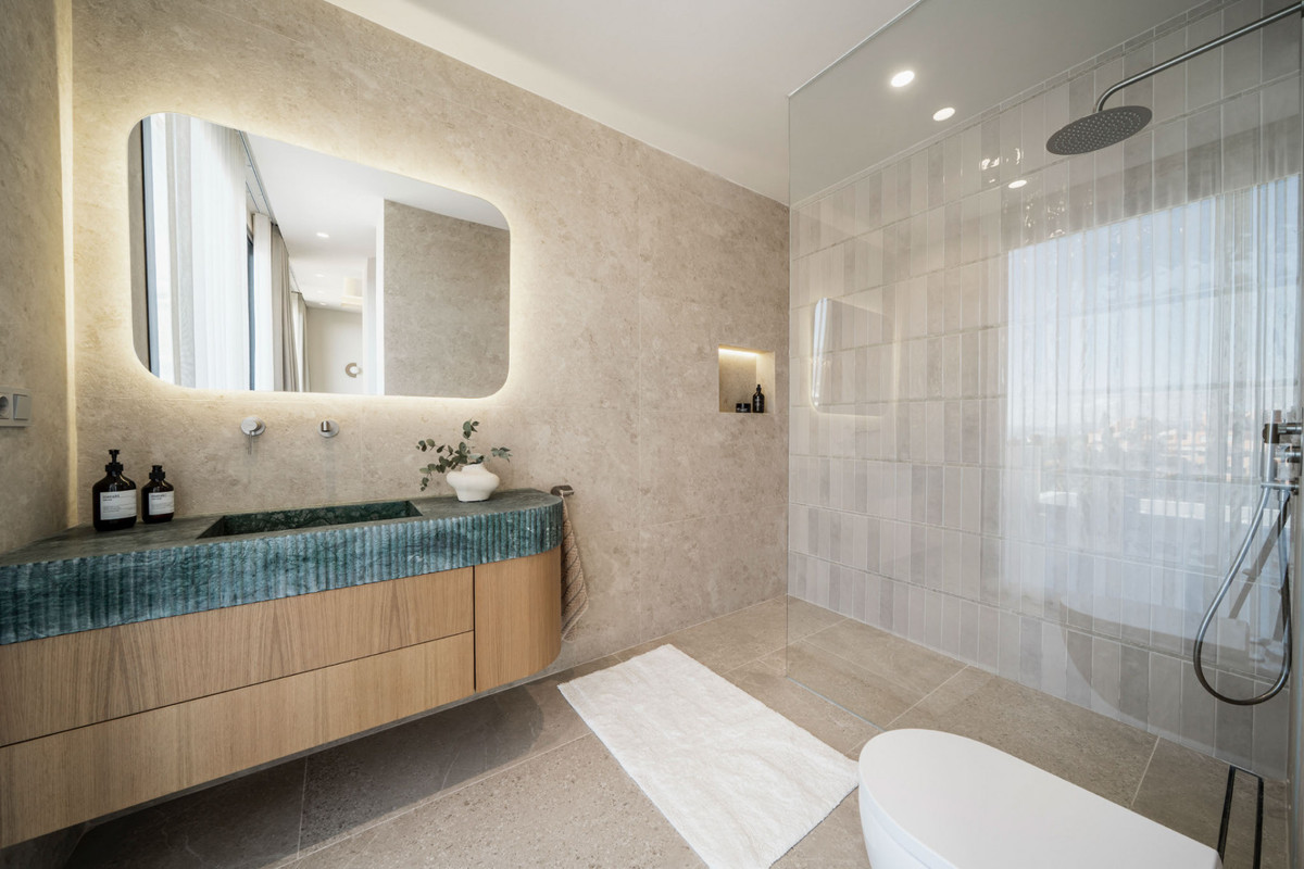 Huis te koop in Nueva Andalucía | 5 slaapkamers H5042401