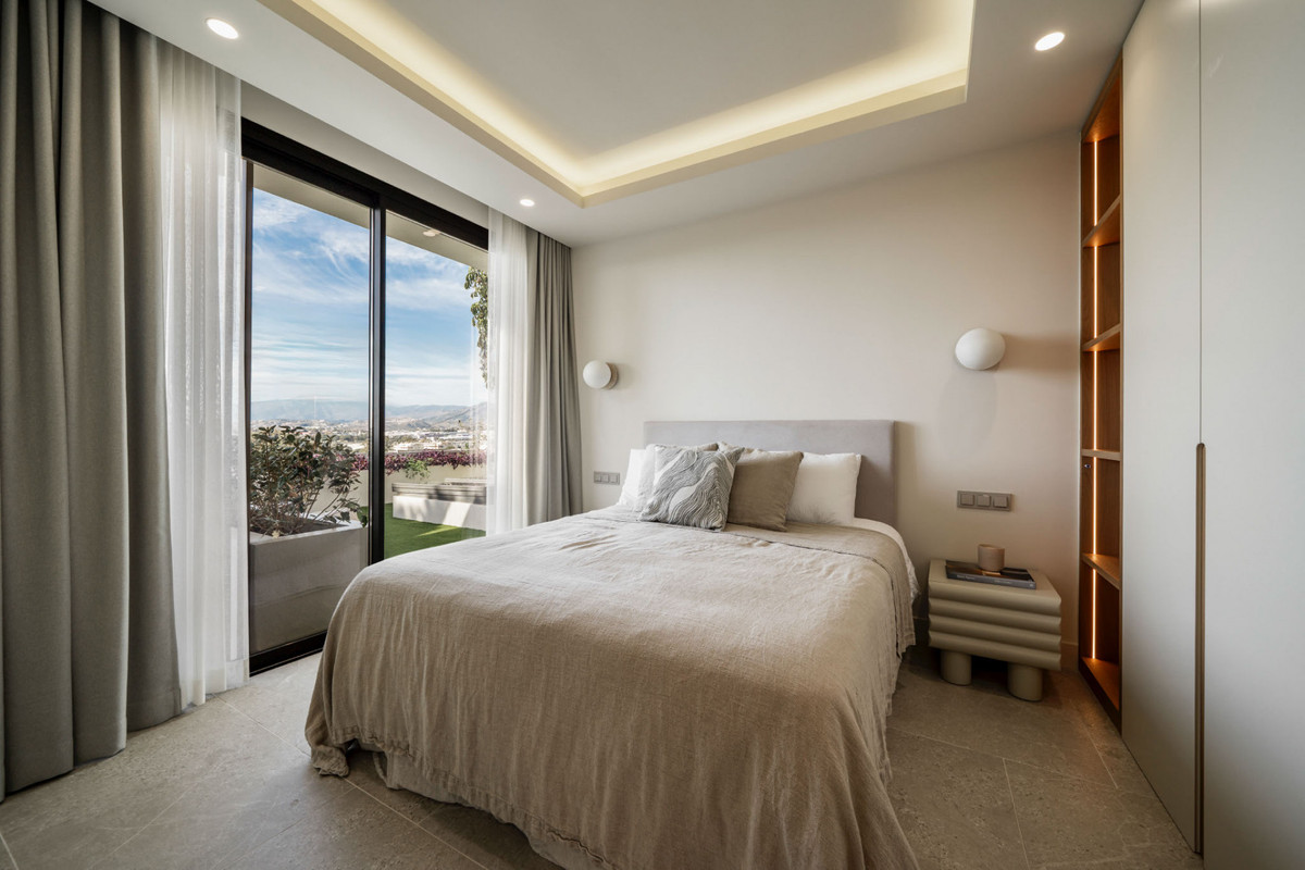 Huis te koop in Nueva Andalucía | 5 slaapkamers H5042401