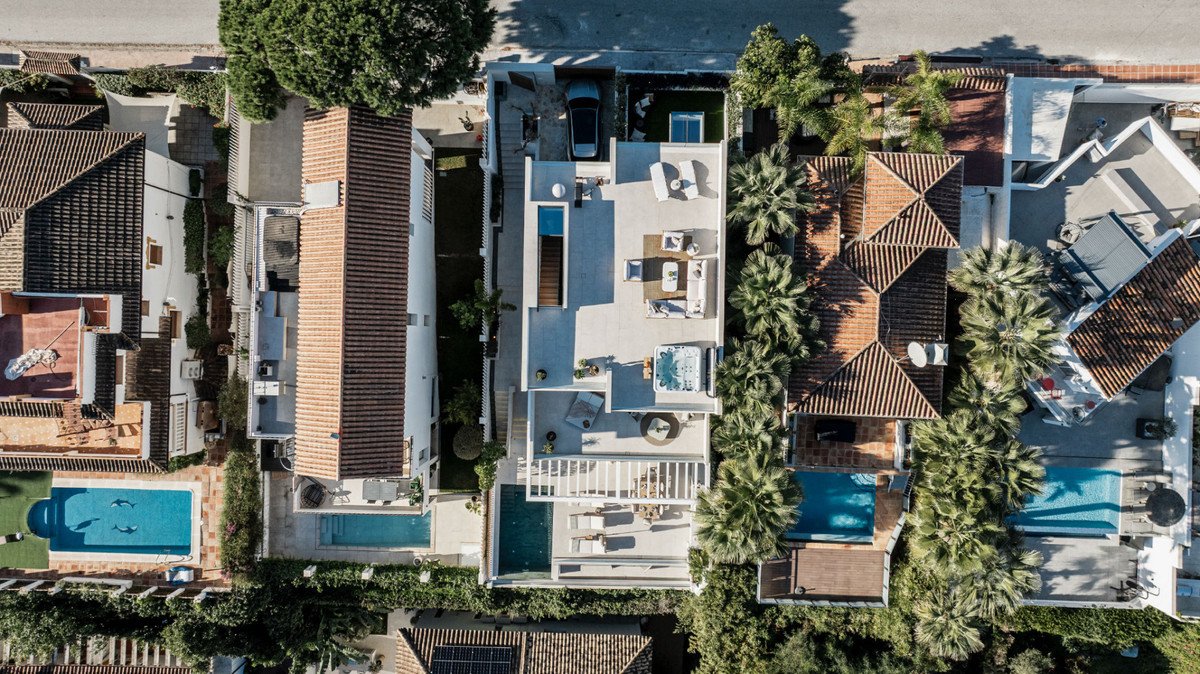 Huis te koop in Nueva Andalucía | 5 slaapkamers H5042401