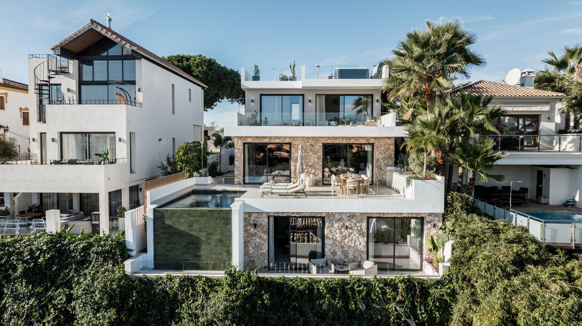 Huis te koop in Nueva Andalucía | 5 slaapkamers H5042401