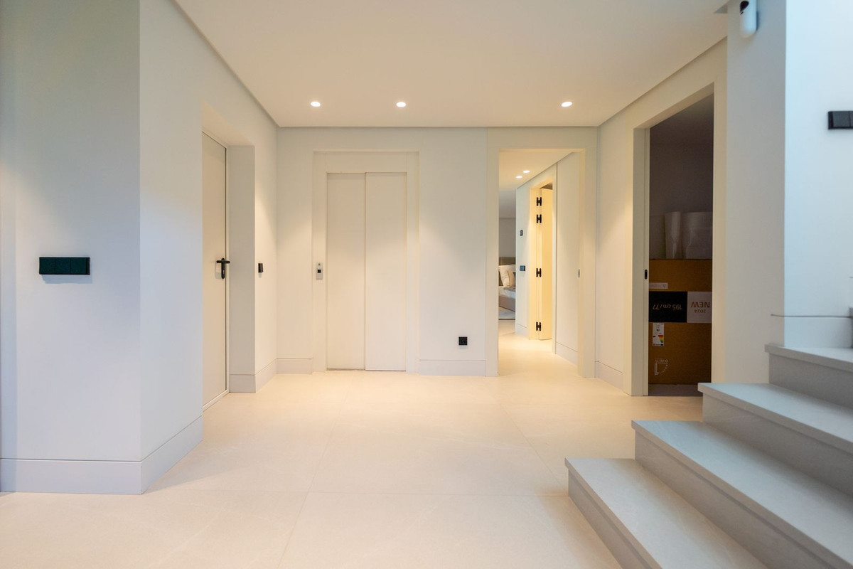 Property main view 80