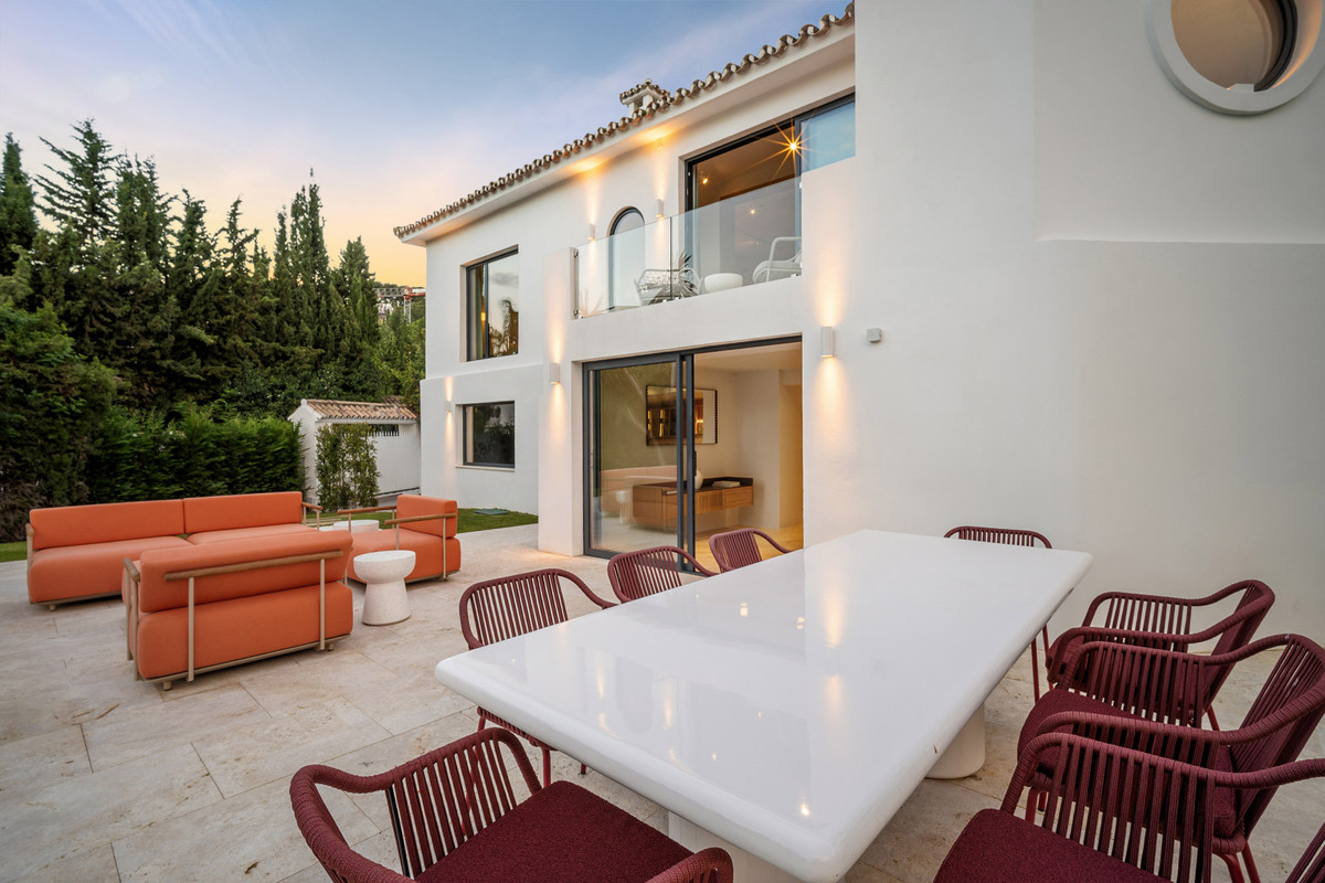 Huis te koop in Nueva Andalucía | 4 slaapkamers H5047858