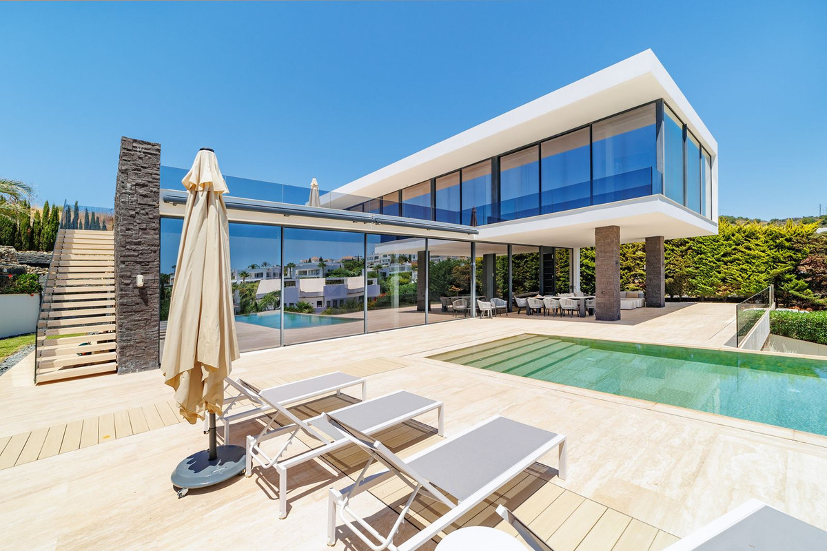Huis te koop in Nueva Andalucía | 5 slaapkamers H5055901