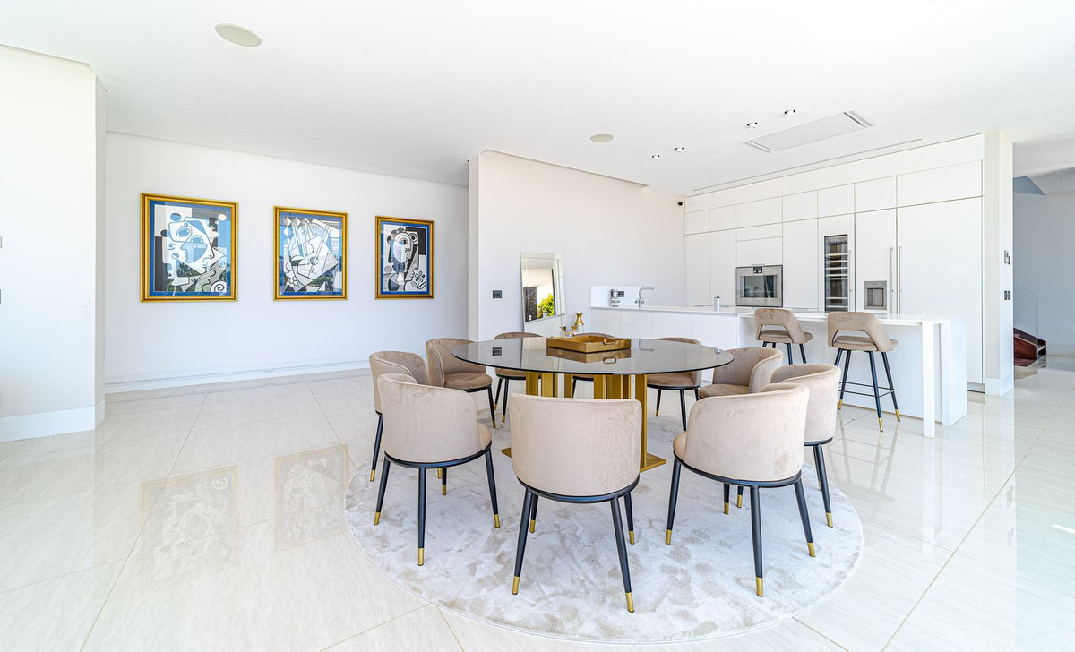Huis te koop in Nueva Andalucía | 5 slaapkamers H5055901
