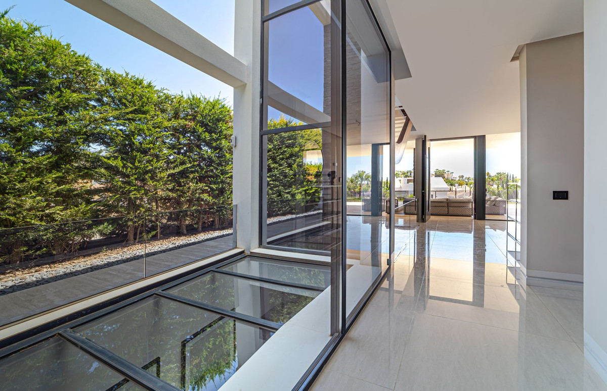Huis te koop in Nueva Andalucía | 5 slaapkamers H5055901
