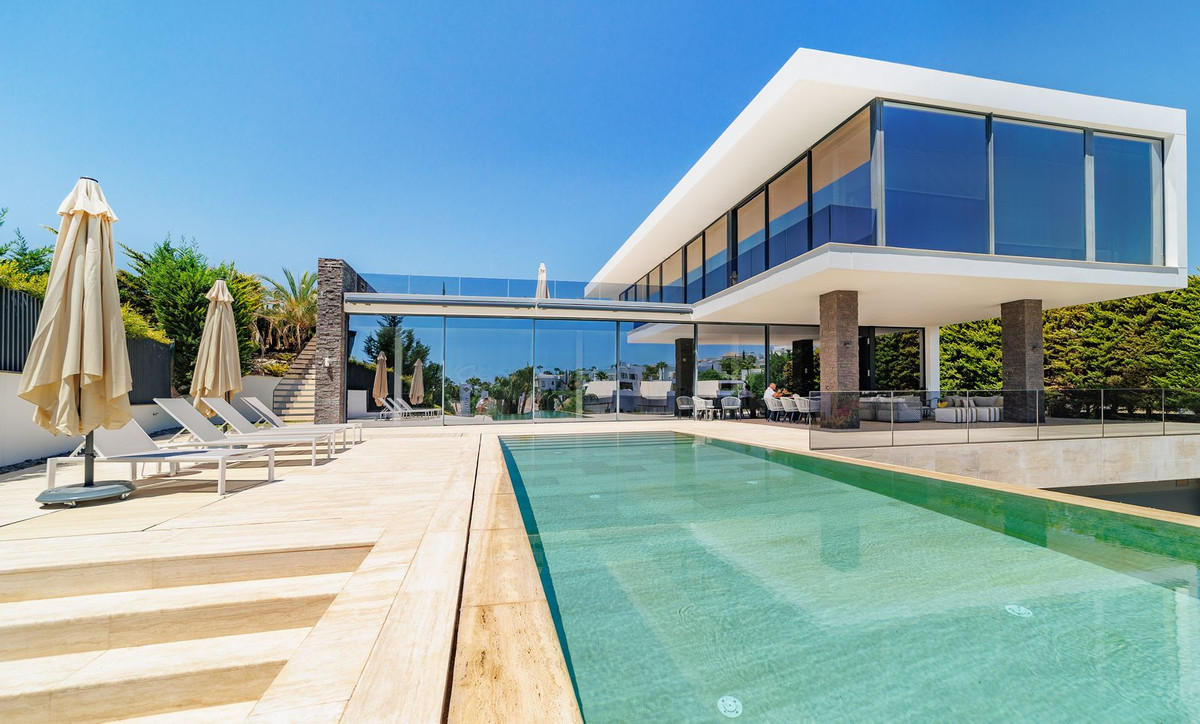 Huis te koop in Nueva Andalucía | 5 slaapkamers H5055901