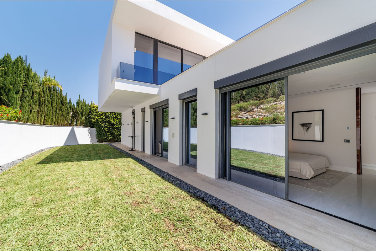 Huis te koop in Nueva Andalucía | 5 slaapkamers H5055901