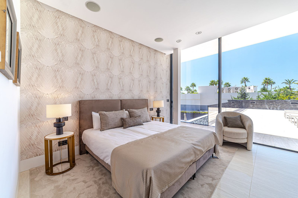 Huis te koop in Nueva Andalucía | 5 slaapkamers H5055901