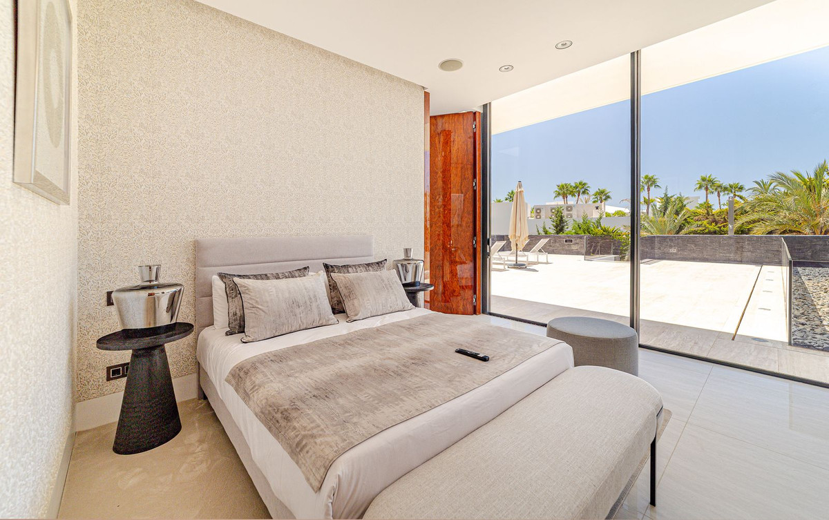 Huis te koop in Nueva Andalucía | 5 slaapkamers H5055901