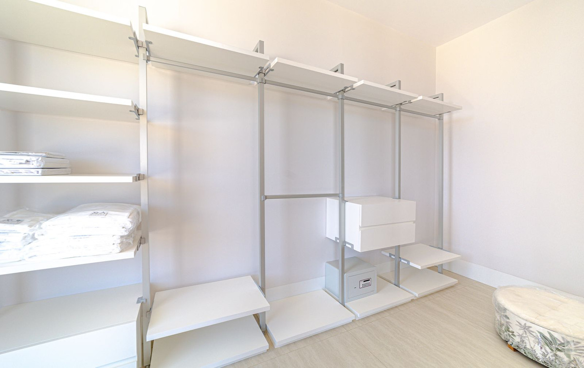 Huis te koop in Nueva Andalucía | 5 slaapkamers H5055901
