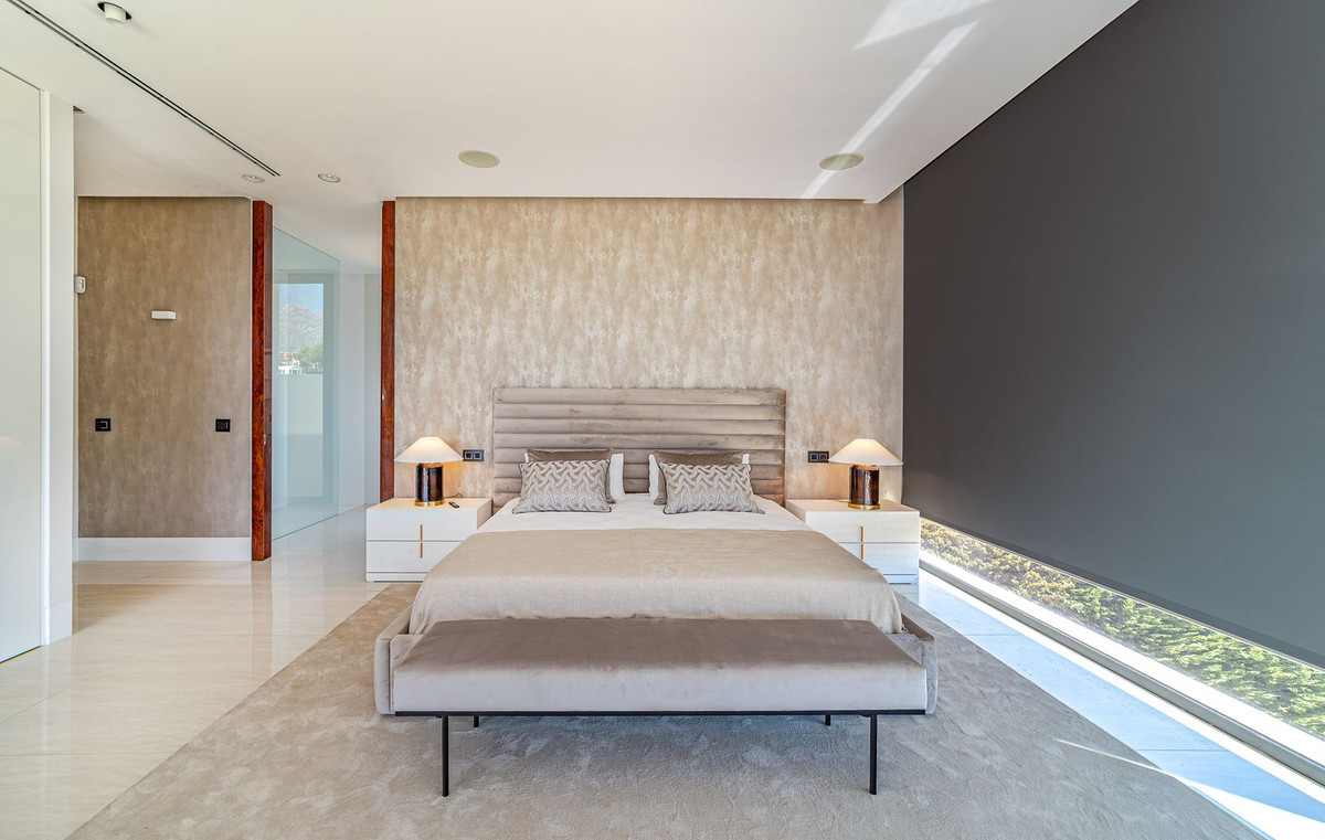 Huis te koop in Nueva Andalucía | 5 slaapkamers H5055901