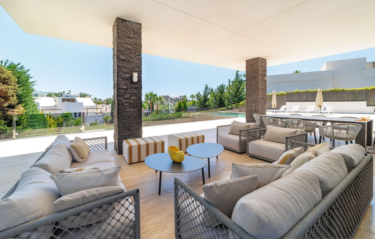 Huis te koop in Nueva Andalucía | 5 slaapkamers H5055901