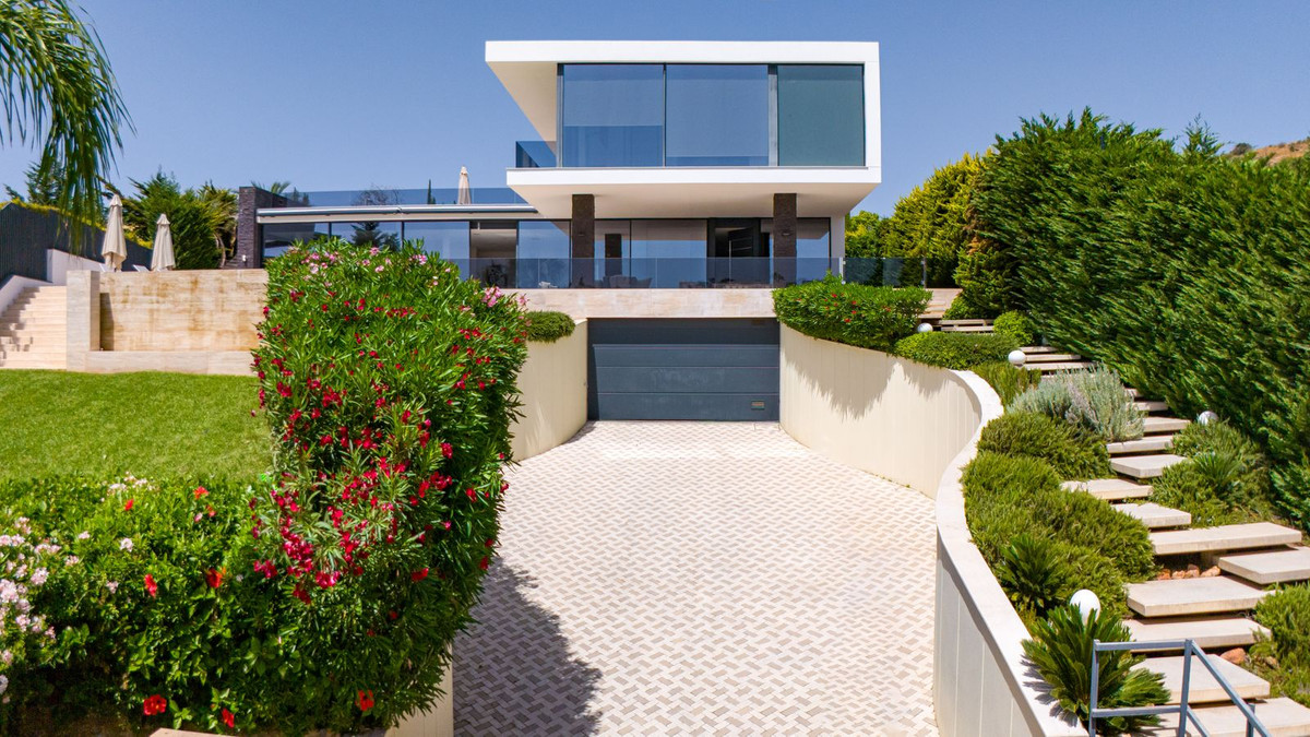 Huis te koop in Nueva Andalucía | 5 slaapkamers H5055901