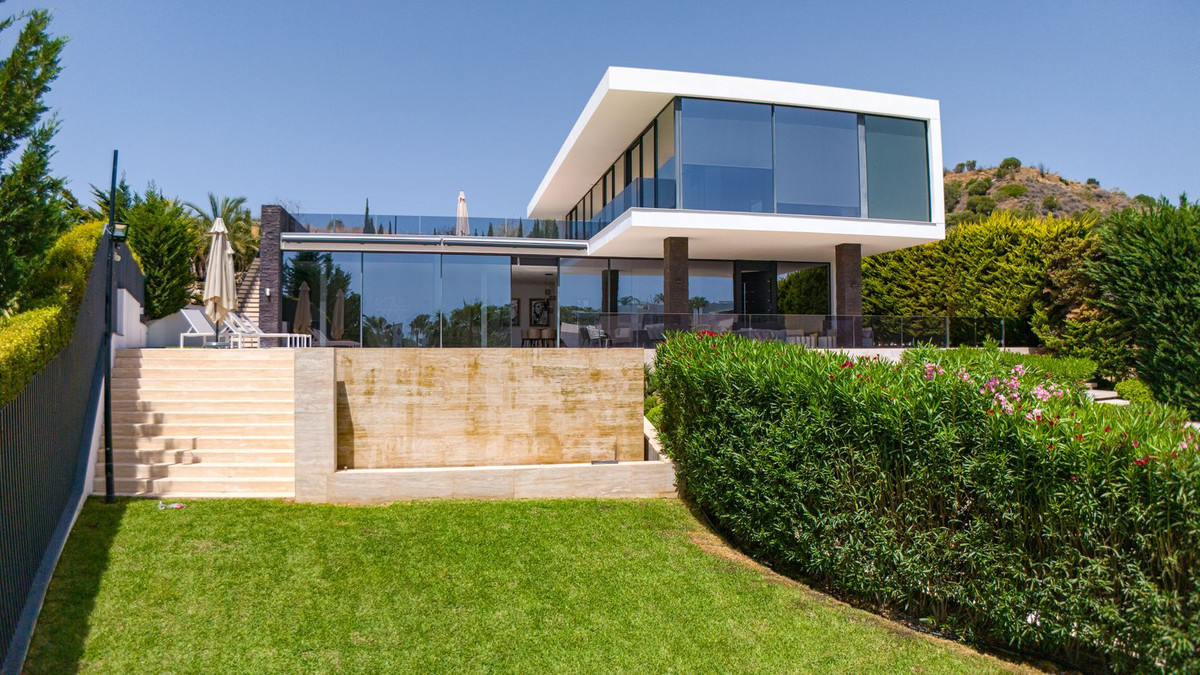 Huis te koop in Nueva Andalucía | 5 slaapkamers H5055901
