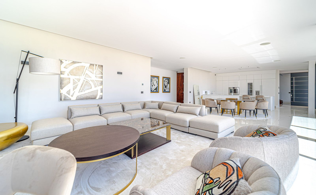 Huis te koop in Nueva Andalucía | 5 slaapkamers H5055901