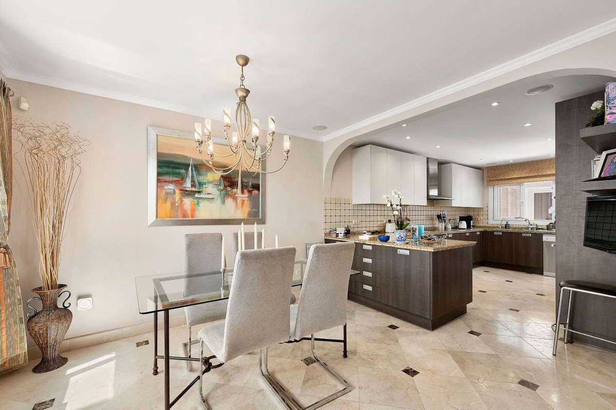 Huis te koop in Nueva Andalucía | 3 slaapkamers H5056648