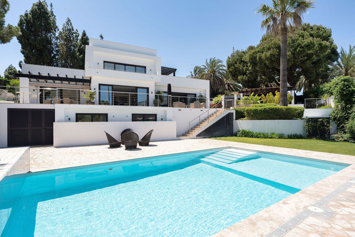 Huis te koop in Nueva Andalucía | 4 slaapkamers H5058385