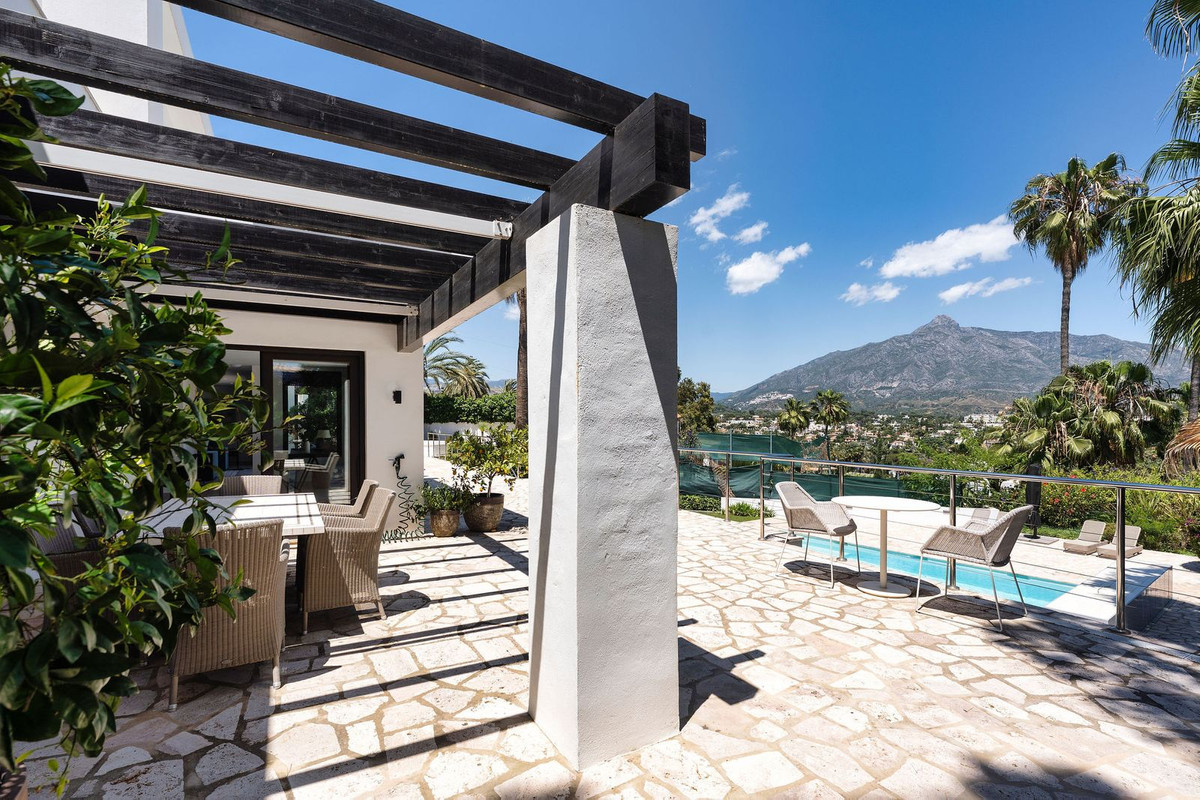Huis te koop in Nueva Andalucía | 4 slaapkamers H5058385