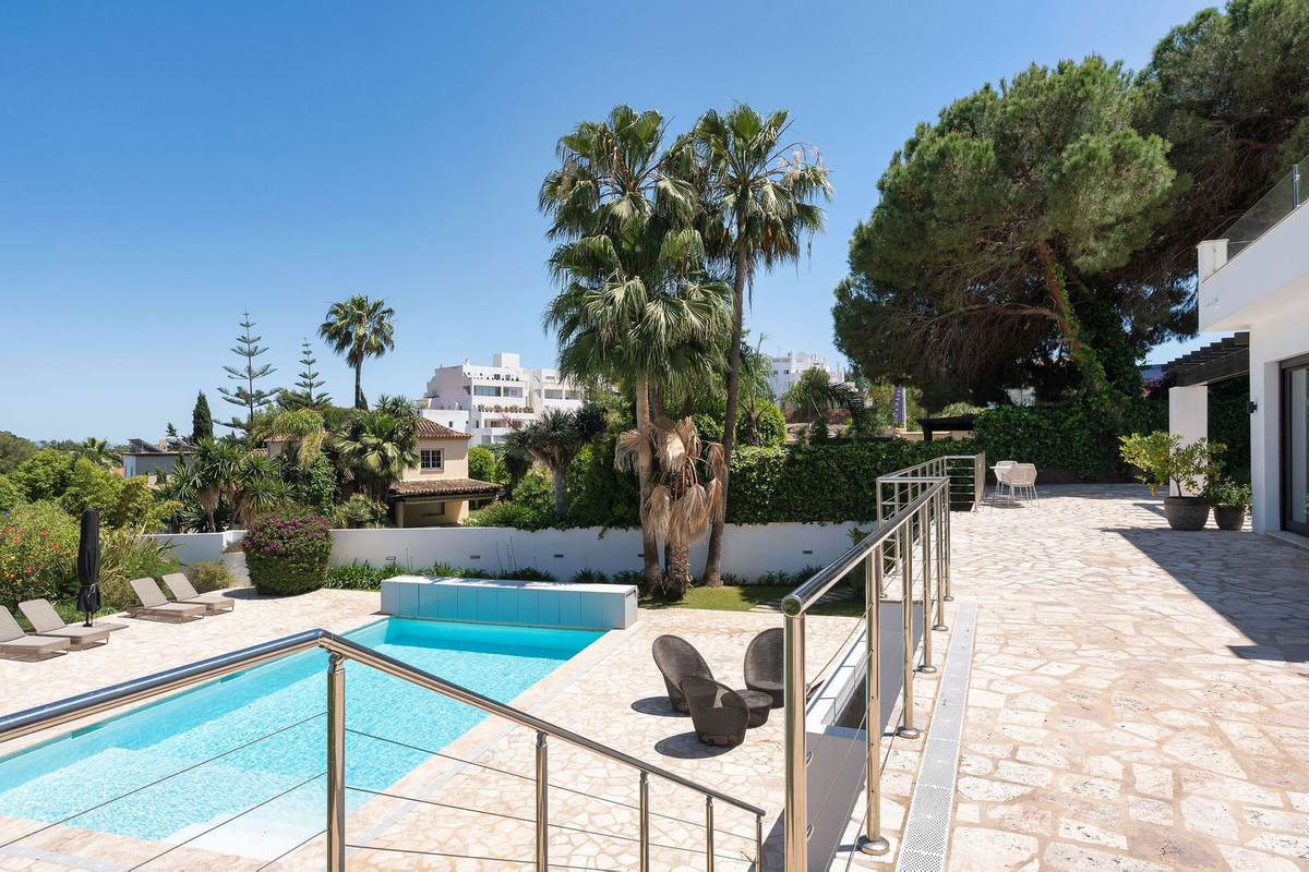 Huis te koop in Nueva Andalucía | 4 slaapkamers H5058385