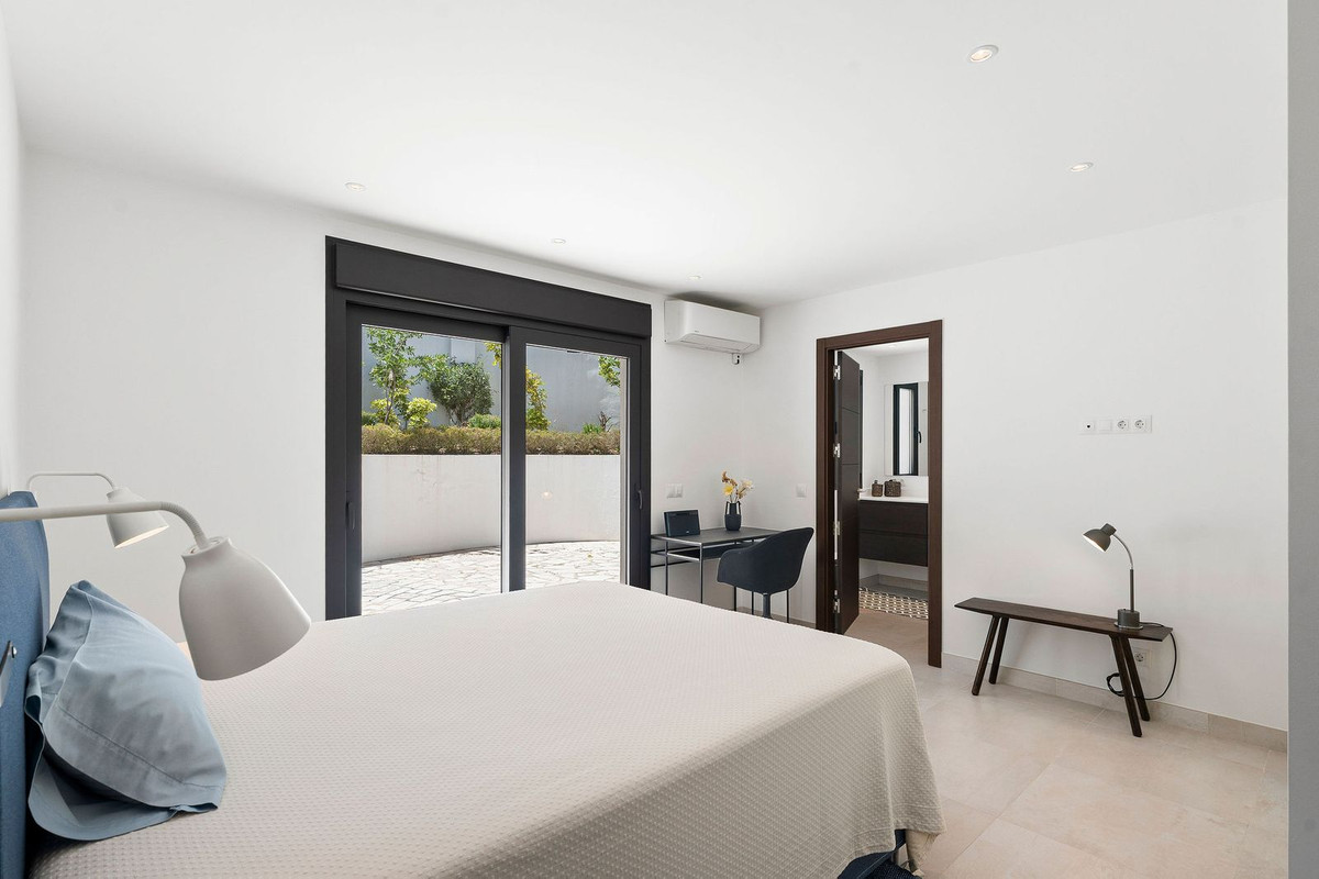 Huis te koop in Nueva Andalucía | 4 slaapkamers H5058385