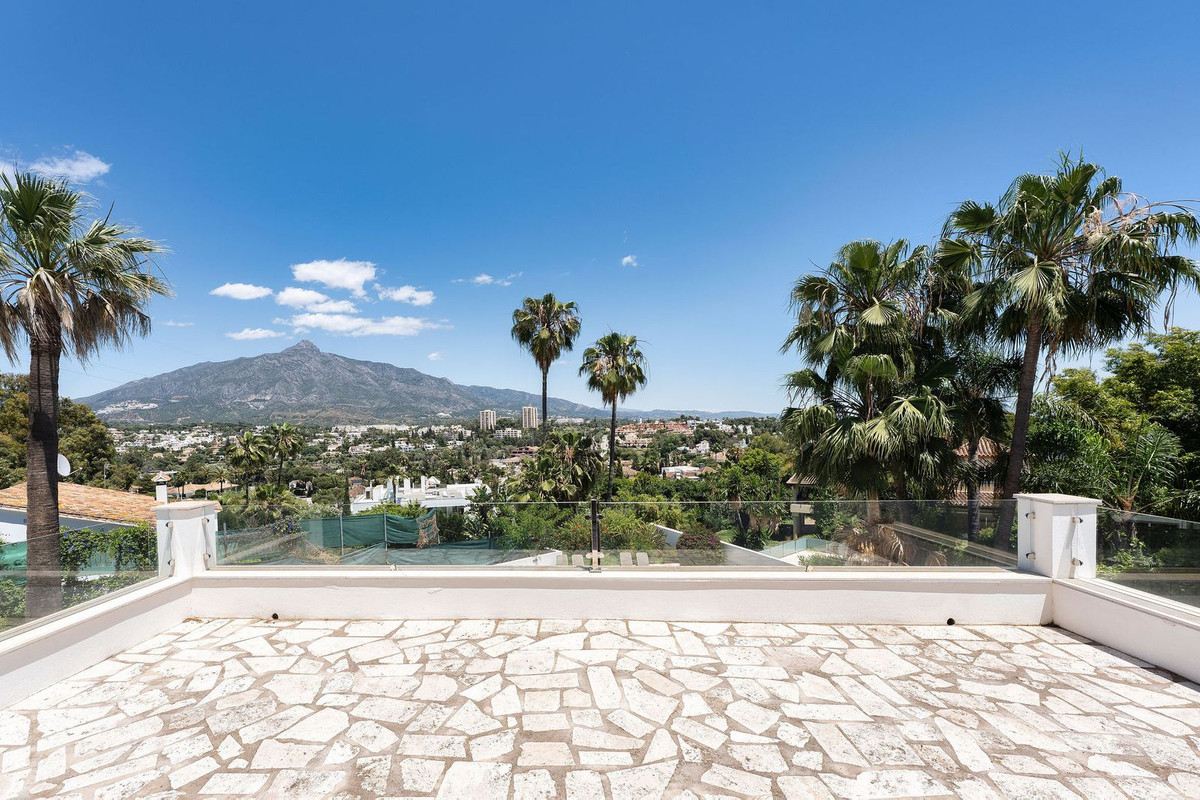 Huis te koop in Nueva Andalucía | 4 slaapkamers H5058385