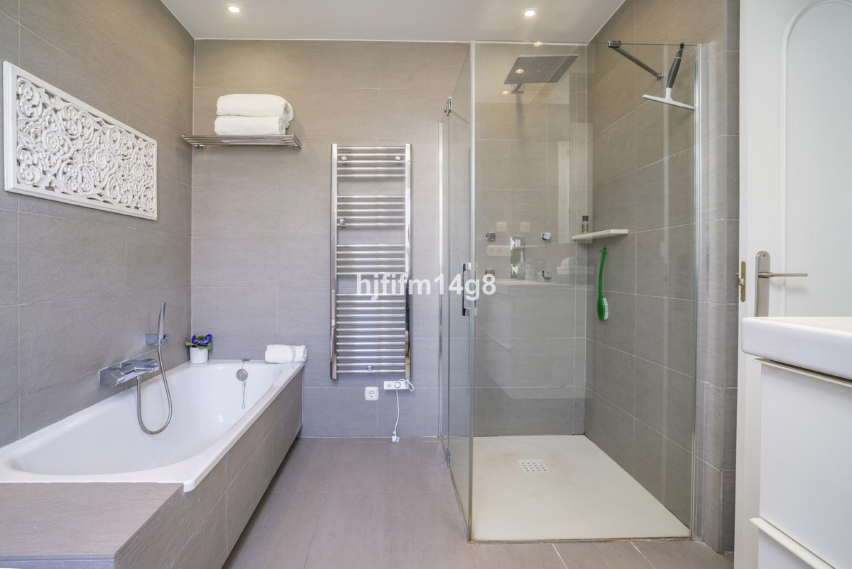 House te koop in Nueva Andalucía | 4 slaapkamers H5073460