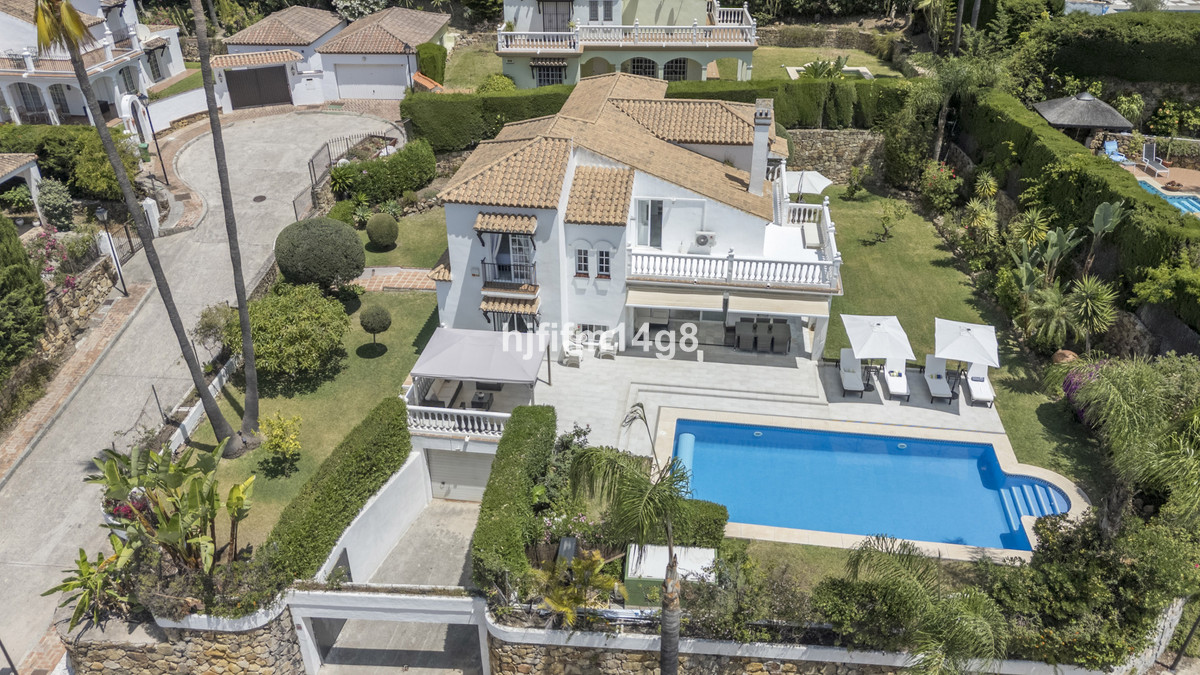 House te koop in Nueva Andalucía | 4 slaapkamers H5073460