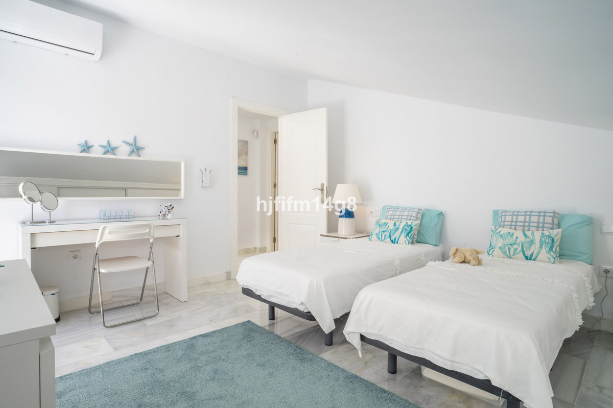 House te koop in Nueva Andalucía | 4 slaapkamers H5073460