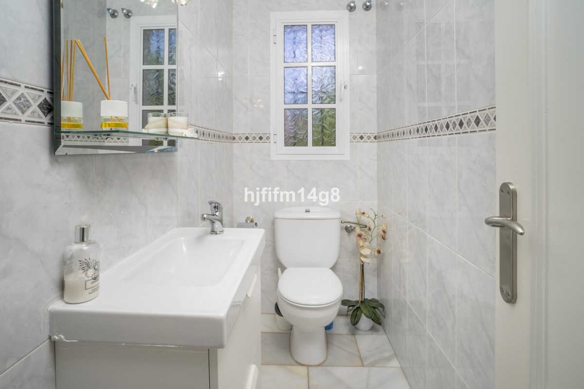 House te koop in Nueva Andalucía | 4 slaapkamers H5073460