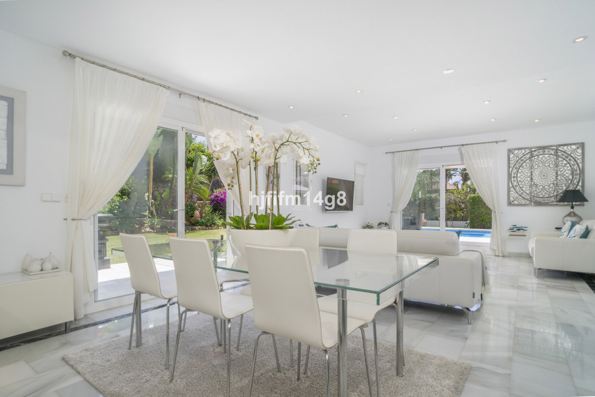House te koop in Nueva Andalucía | 4 slaapkamers H5073460