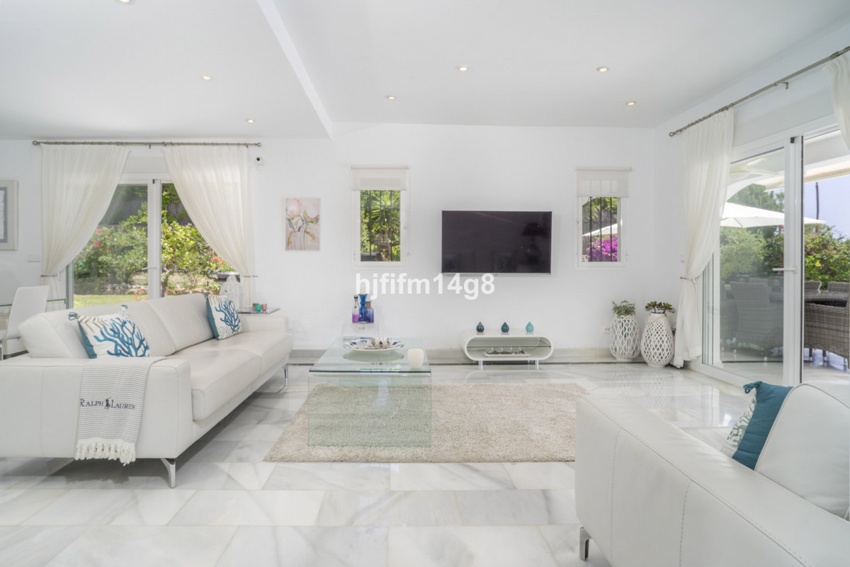 House te koop in Nueva Andalucía | 4 slaapkamers H5073460