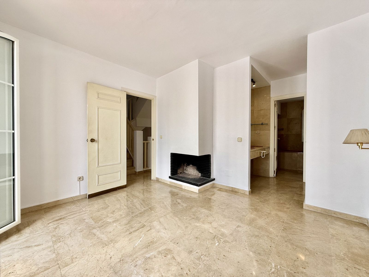 House te koop in Nueva Andalucía | 3 slaapkamers H5074087