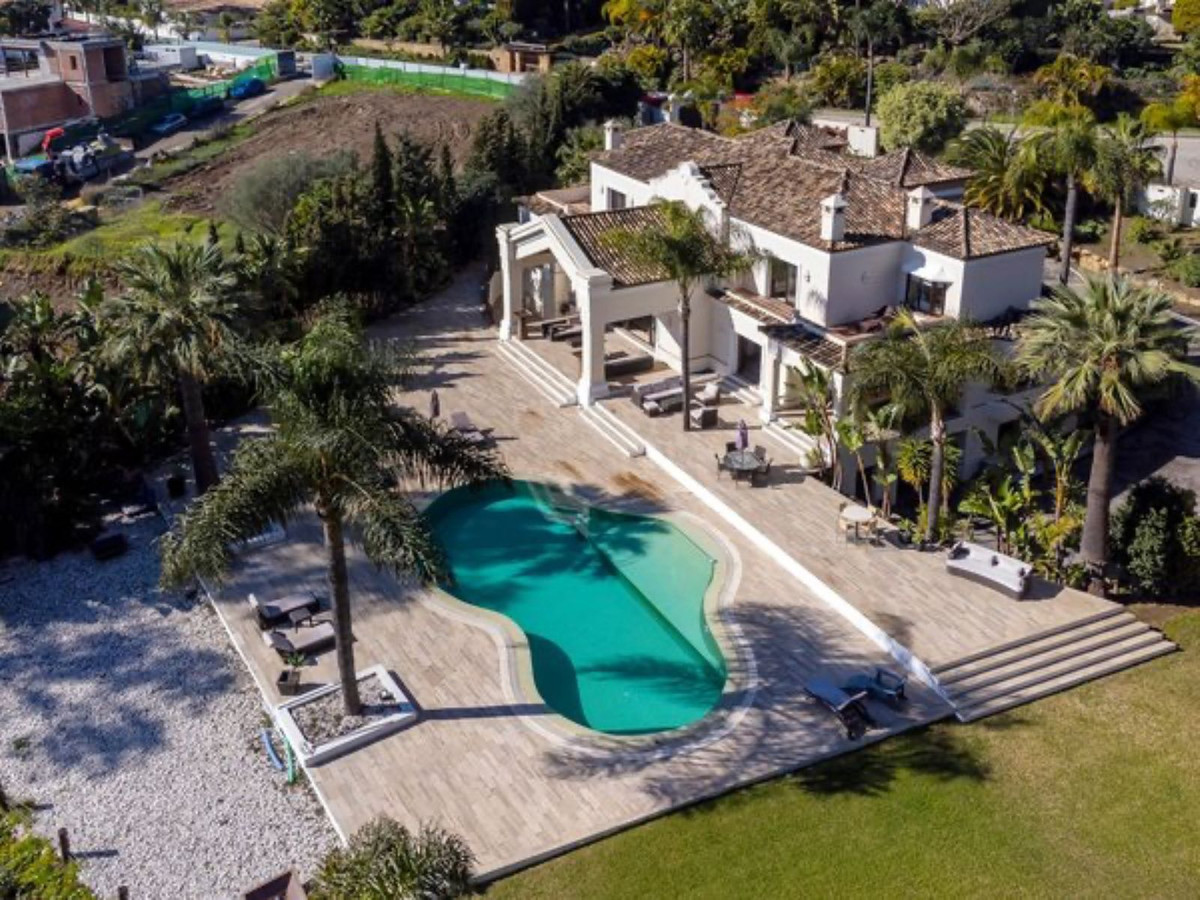 Huis te koop in Nueva Andalucía | 6 slaapkamers H5075314