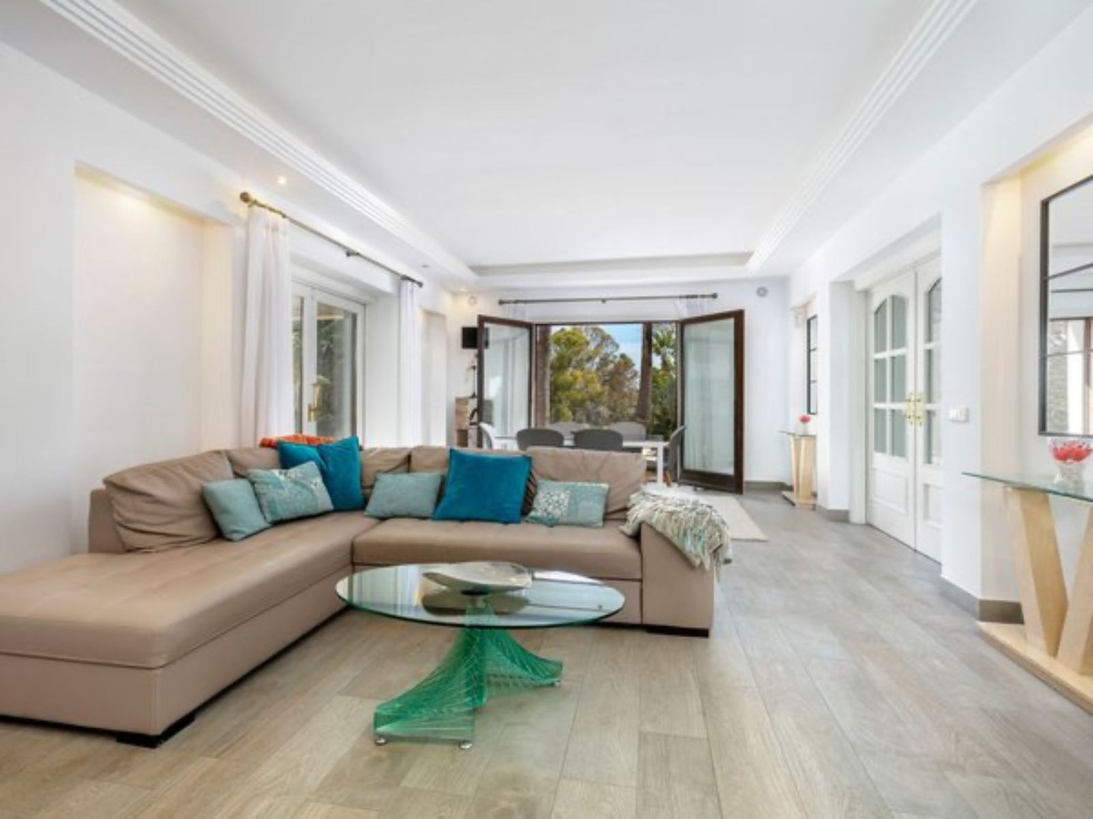 Huis te koop in Nueva Andalucía | 6 slaapkamers H5075314