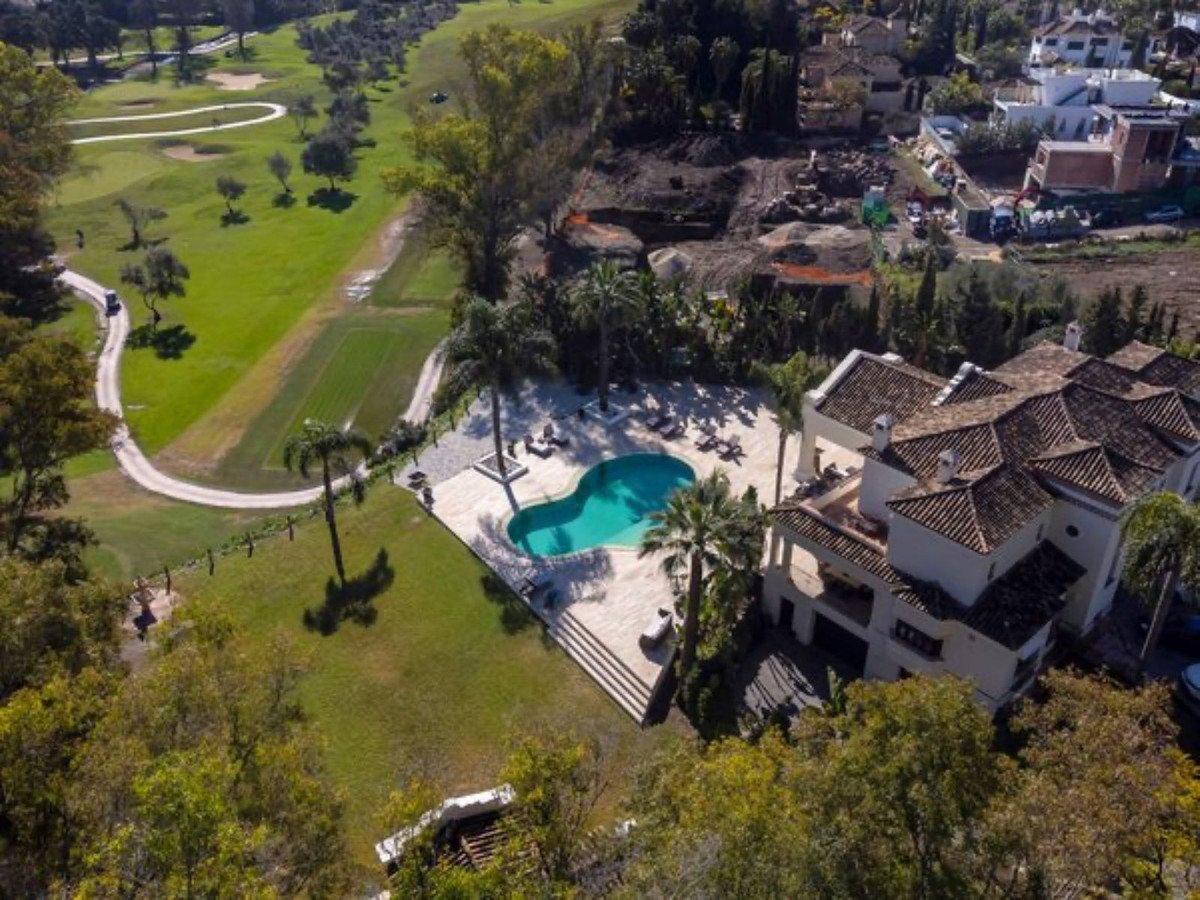 Huis te koop in Nueva Andalucía | 6 slaapkamers H5075314