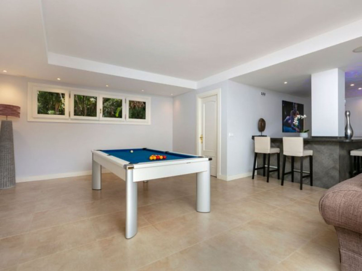 Huis te koop in Nueva Andalucía | 6 slaapkamers H5075314