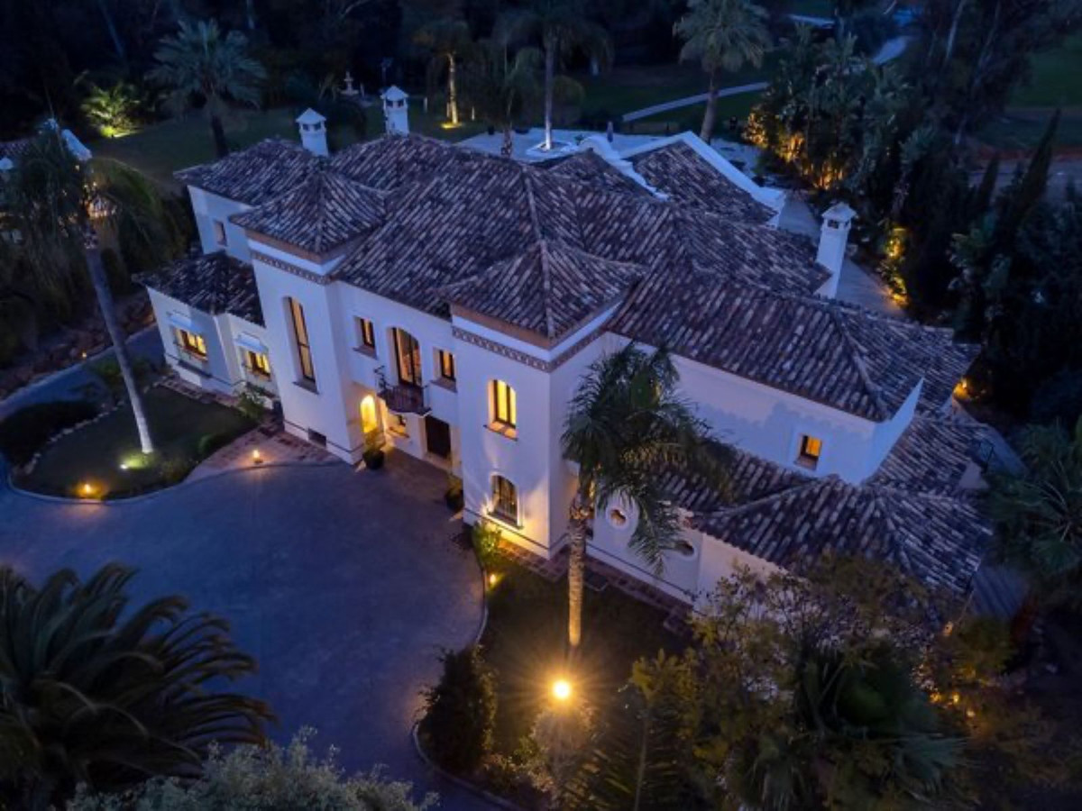 Huis te koop in Nueva Andalucía | 6 slaapkamers H5075314
