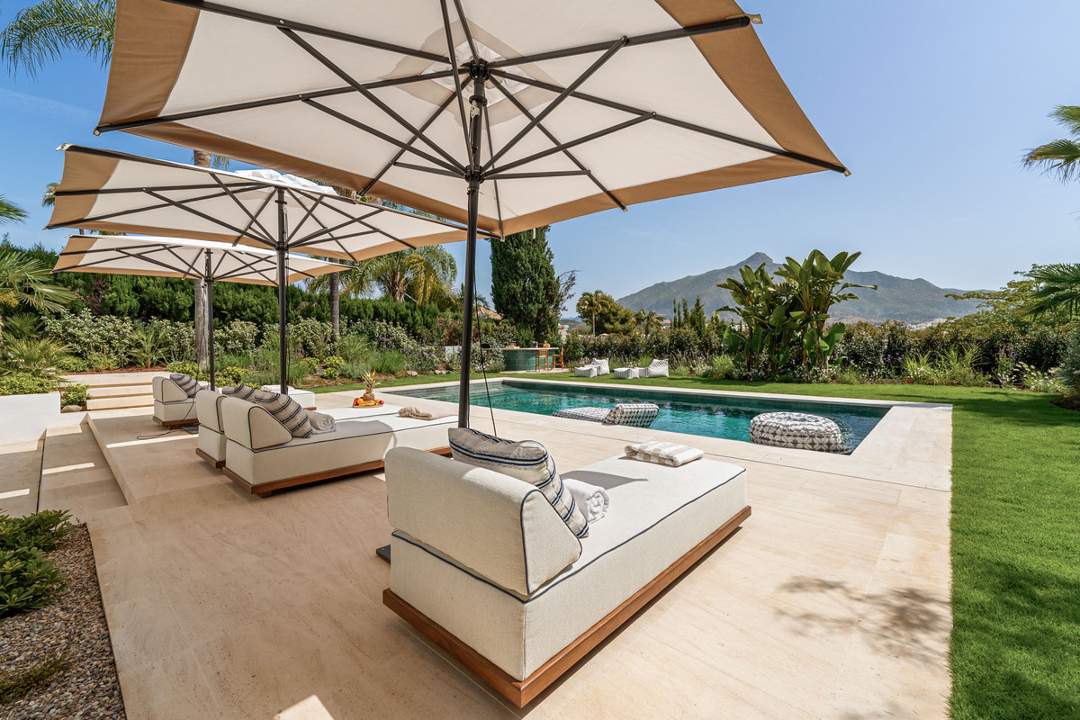 Huis te koop in Nueva Andalucía | 5 slaapkamers H5076499