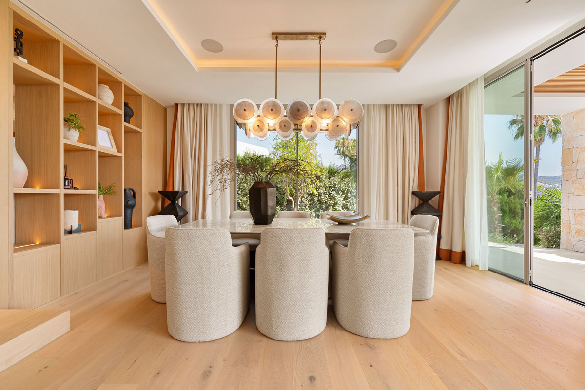 Huis te koop in Nueva Andalucía | 5 slaapkamers H5076499
