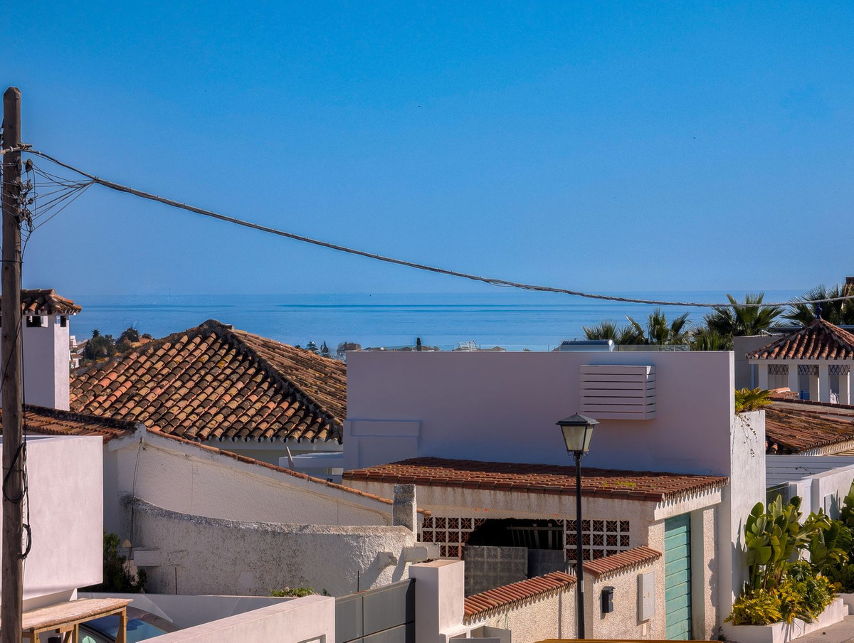 House for sale in Nueva Andalucía | 4 bedrooms H5076844