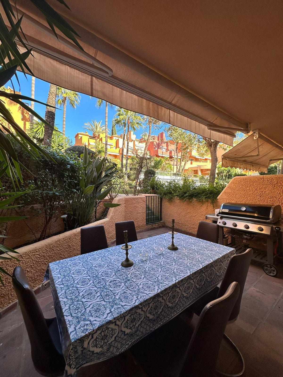 Geschakelde Woning te koop in Aloha | 4 slaapkamers H5077666
