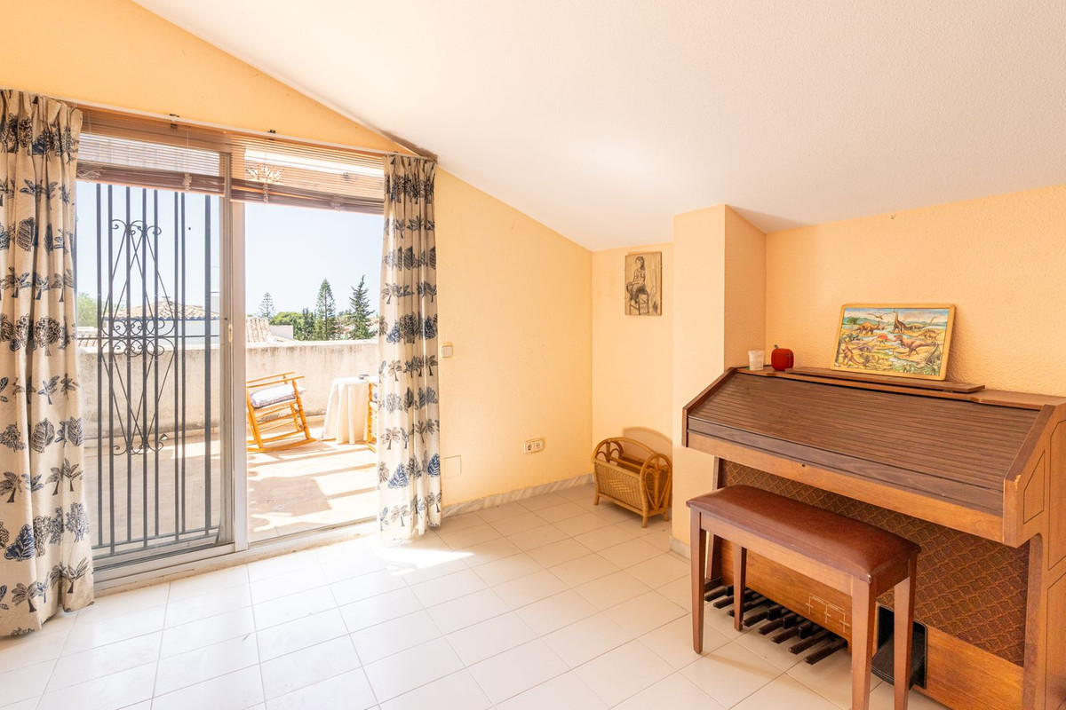 Huis te koop in Nueva Andalucía | 6 slaapkamers H5077951