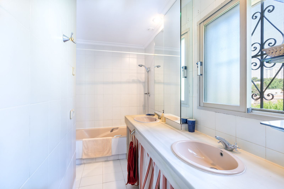 Huis te koop in Nueva Andalucía | 6 slaapkamers H5077951