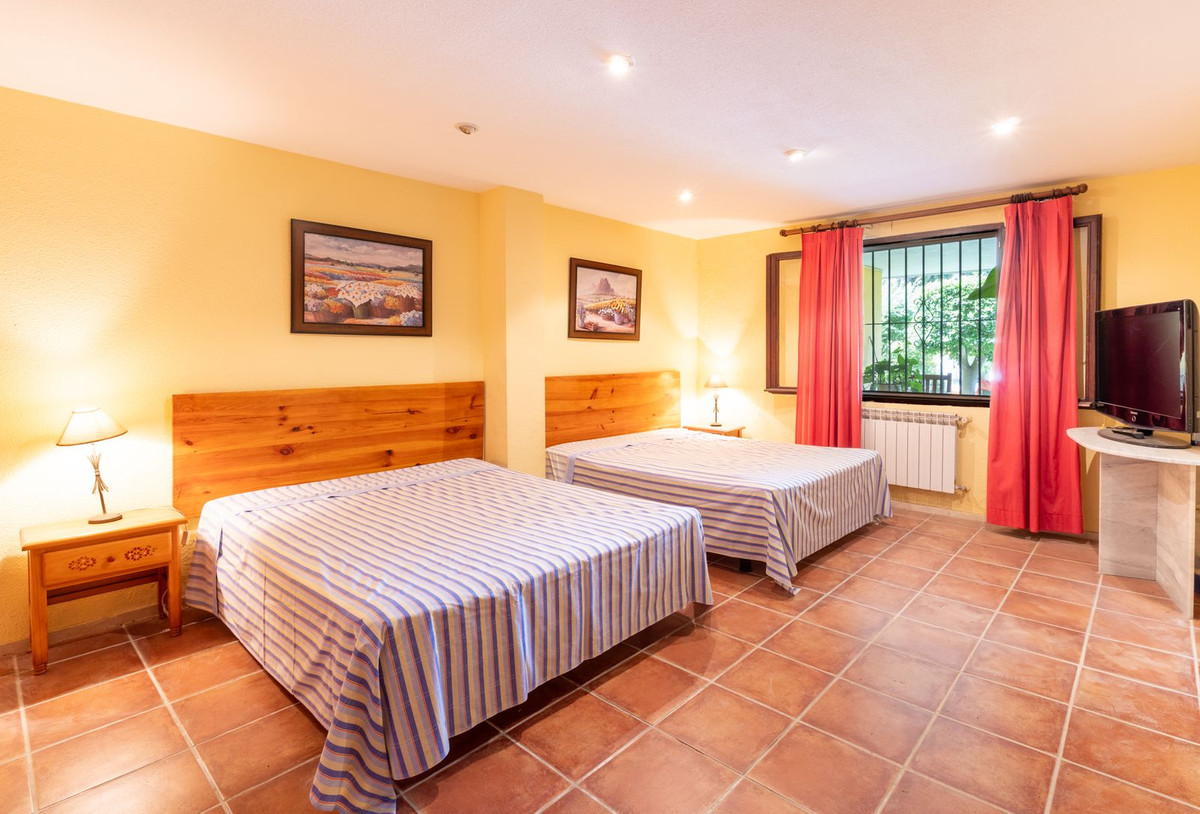Huis te koop in Nueva Andalucía | 6 slaapkamers H5077951
