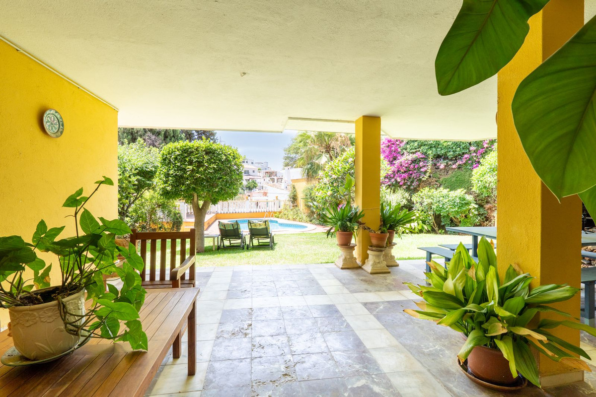 Huis te koop in Nueva Andalucía | 6 slaapkamers H5077951