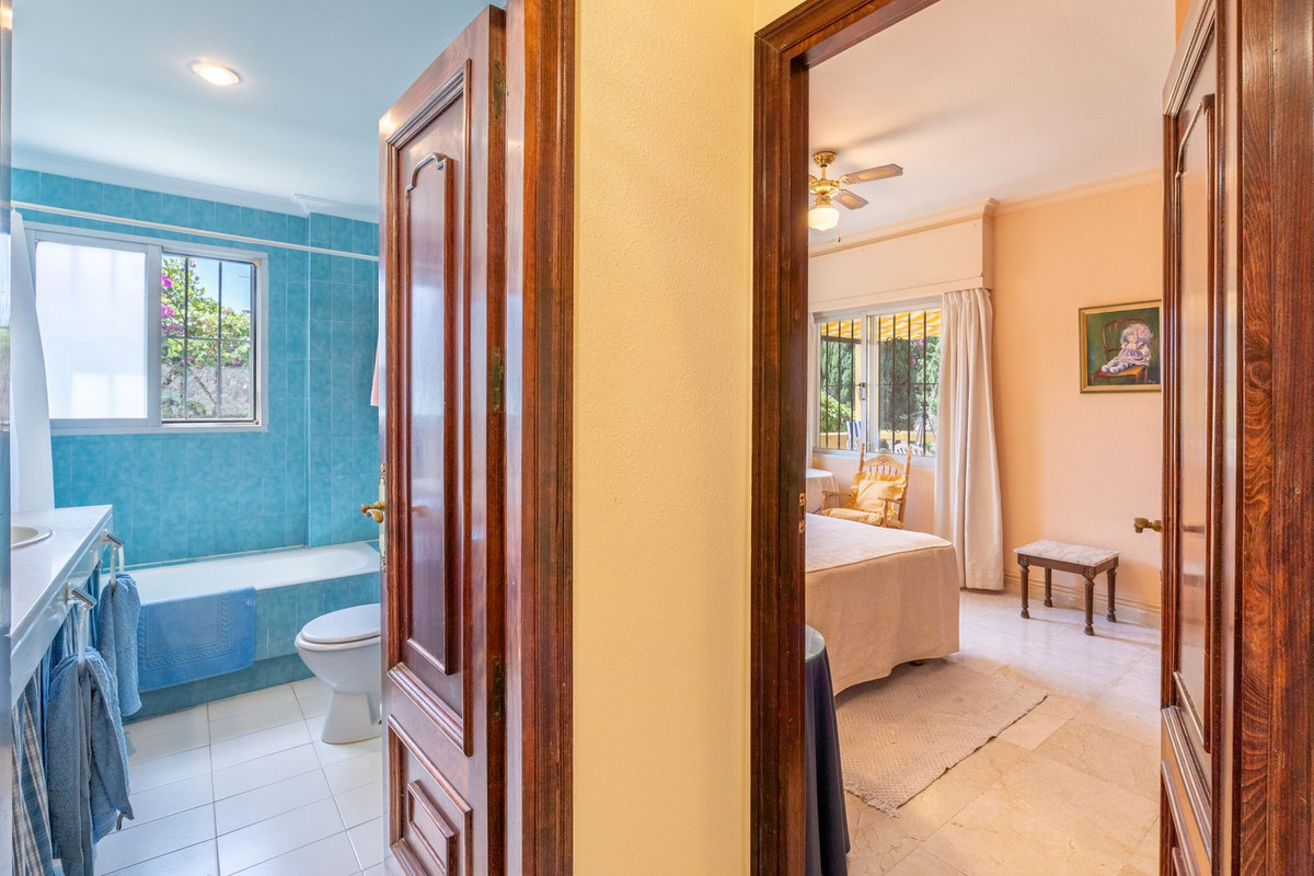 Huis te koop in Nueva Andalucía | 6 slaapkamers H5077951